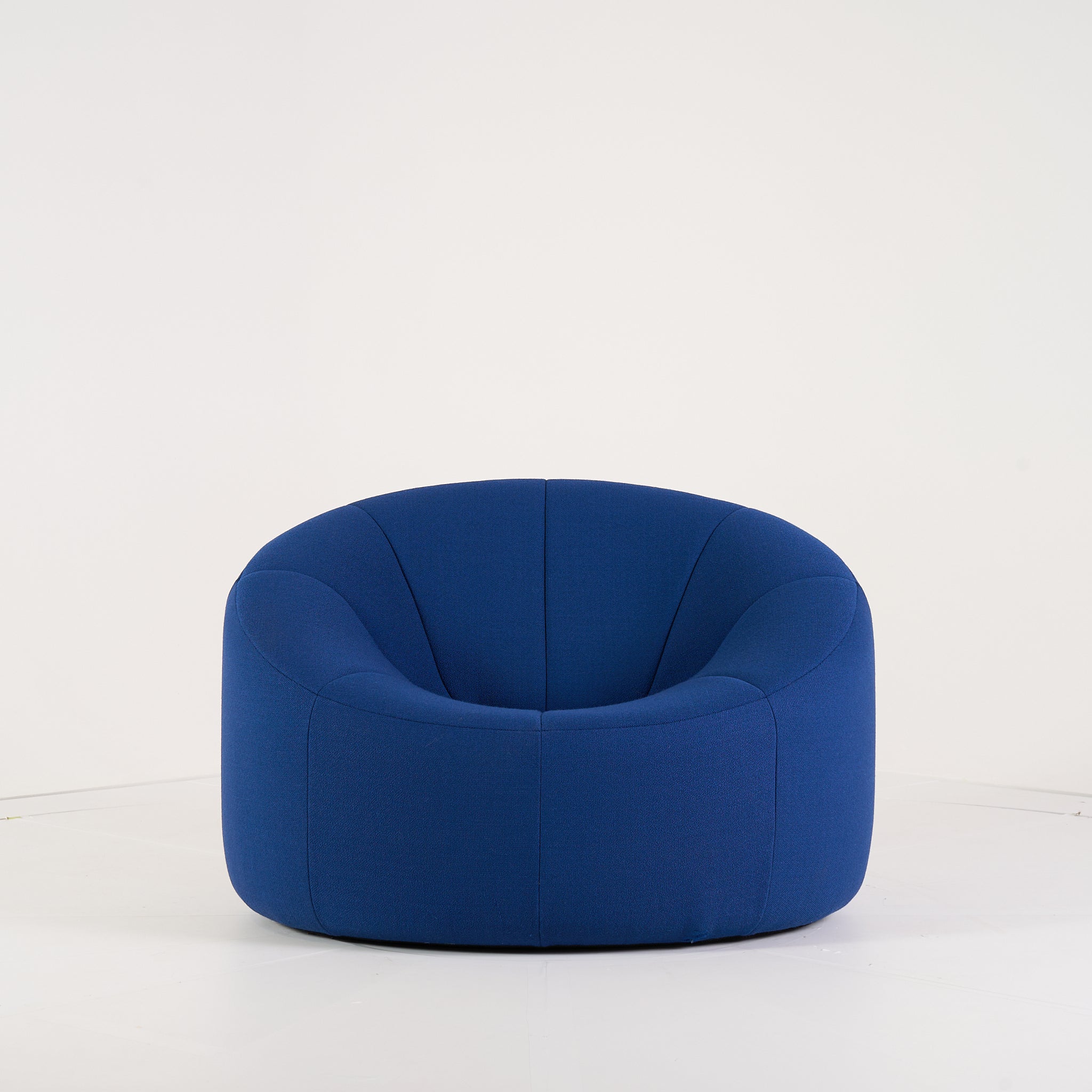Pumpkin Armchair by Ligne Roset in Vidar Outremer | Gently Used – Good | Shop Now | MO-LIR-14110105-1188-Hero Image-1