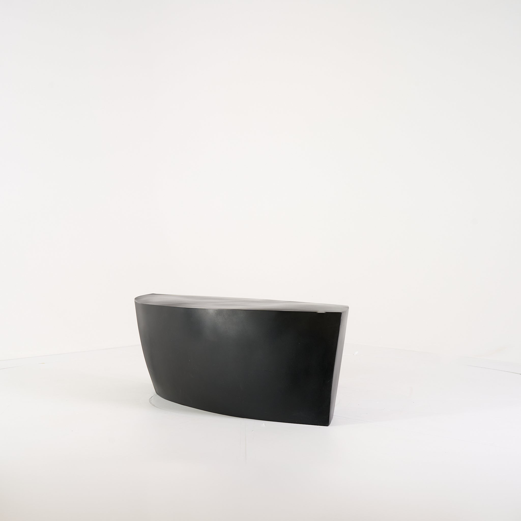 Gehry Bench by Heller in Black | Well Loved – Fair | Shop Now | MO-HLR-1018_06-1386-Hero Image-7