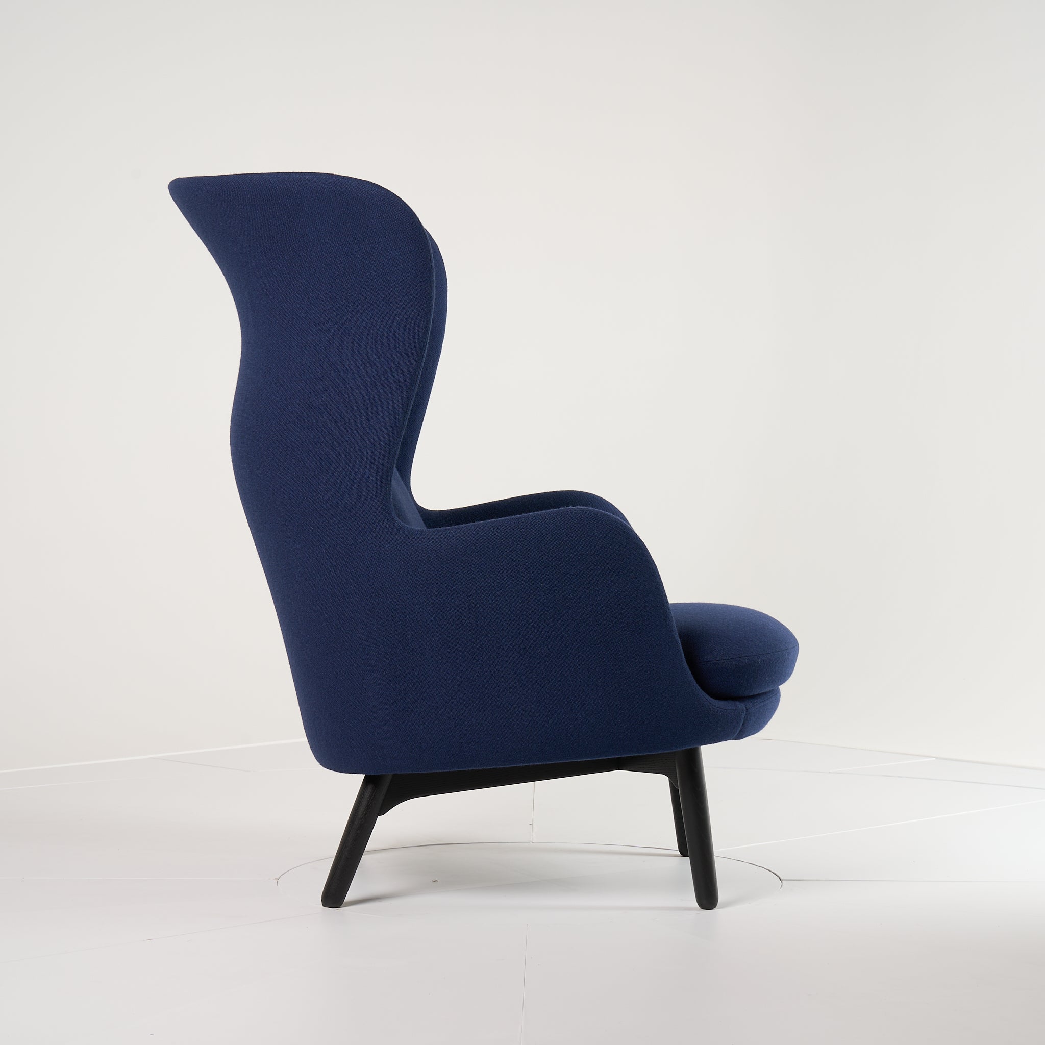 Ro Chair by Fritz Hansen in Hallingdal Royal Blue (764) / Oak Black | Open Box – Excellent | Shop Now | MO-FHA-JH2SF-39-Hero Image-3