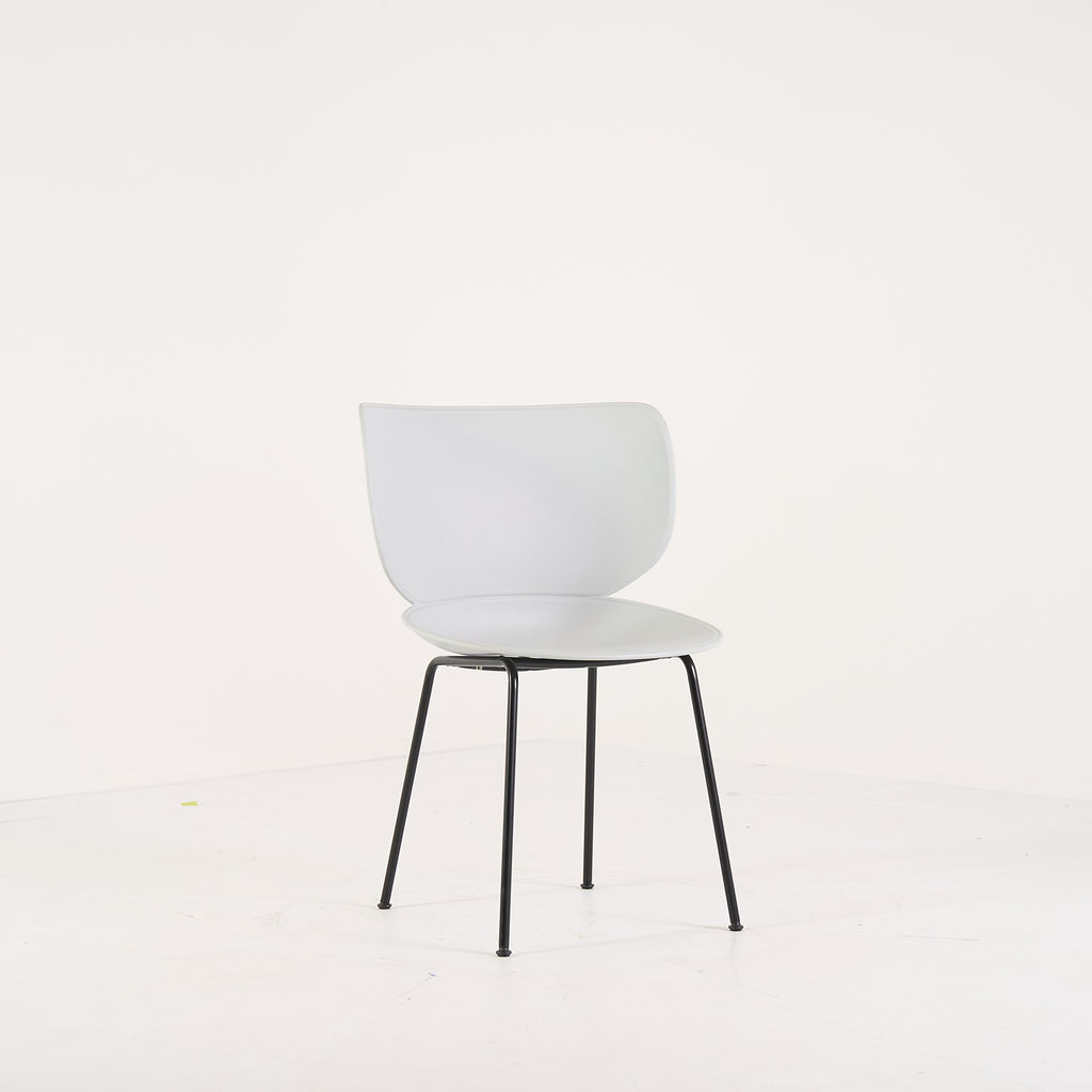 Hana Chair Unupholstered  by Moooi in Concrete Grey / Black / Non-Stacking | Floor Sample – Very Good | Shop Now | MO-MOO-8718282380315-1433-Hero Image-2
