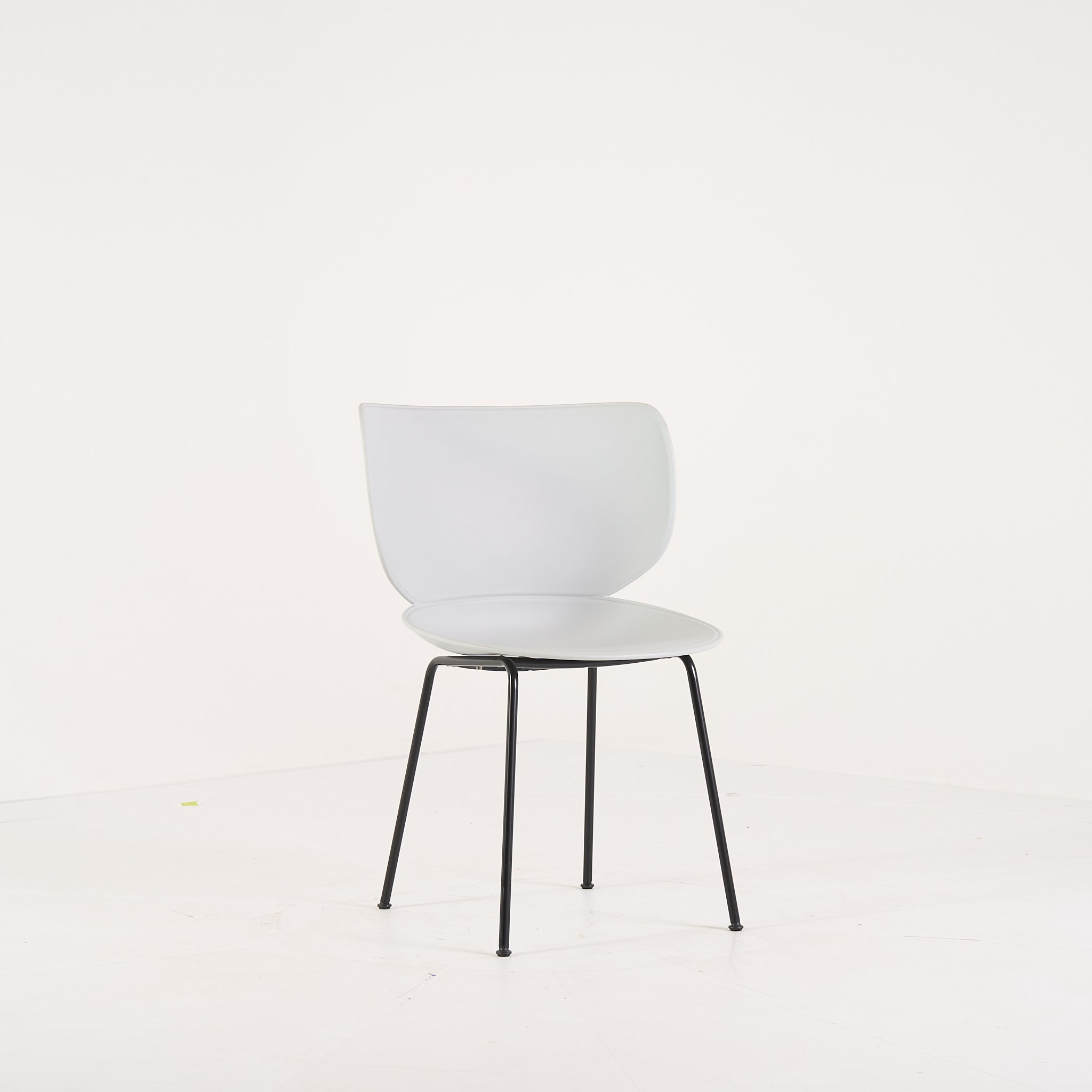 Hana Chair Unupholstered  by Moooi in Concrete Grey / Black / Non-Stacking | Floor Sample – Very Good | Shop Now | MO-MOO-8718282380315-1433-Hero Image-2