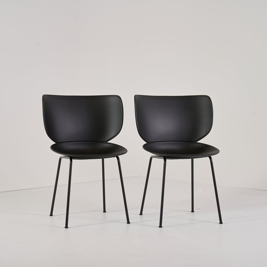 Hana Chairs Unupholstered Set of 2 by Moooi in Black / Non-Stacking | Floor Sample – Very Good | Shop Now | MO-MOO-8718282380278-1249-Hero Image-4