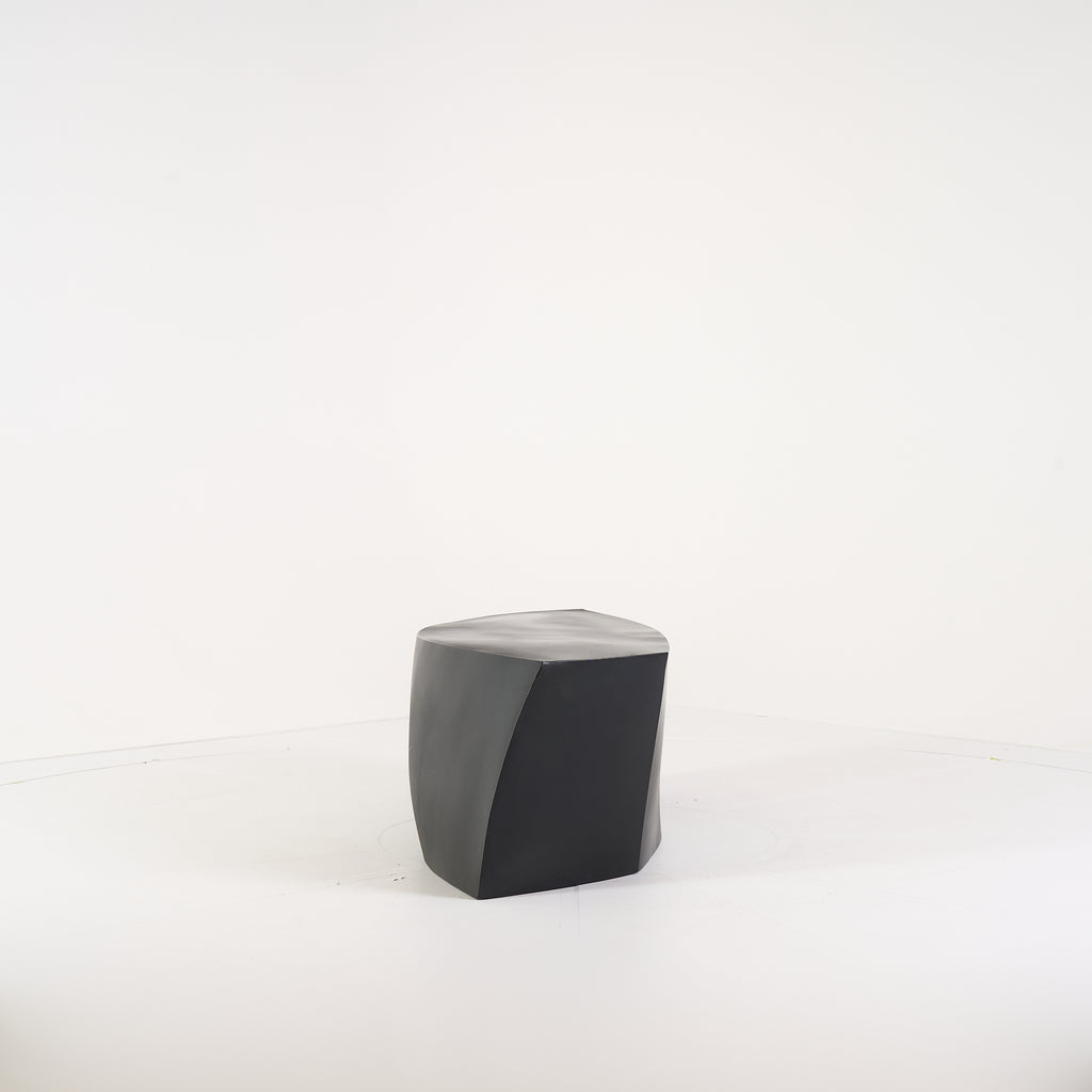 Gehry Bench by Heller in Black | Well Loved – Fair | Shop Now | MO-HLR-1018_06-1386-Hero Image-6
