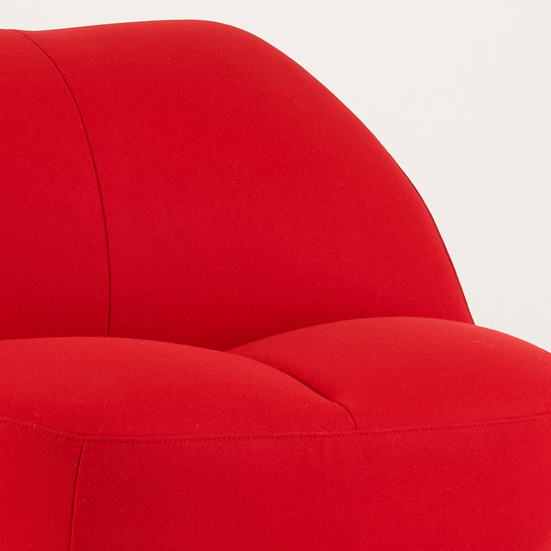 Kisss Lounge Chair-Detail Image-3