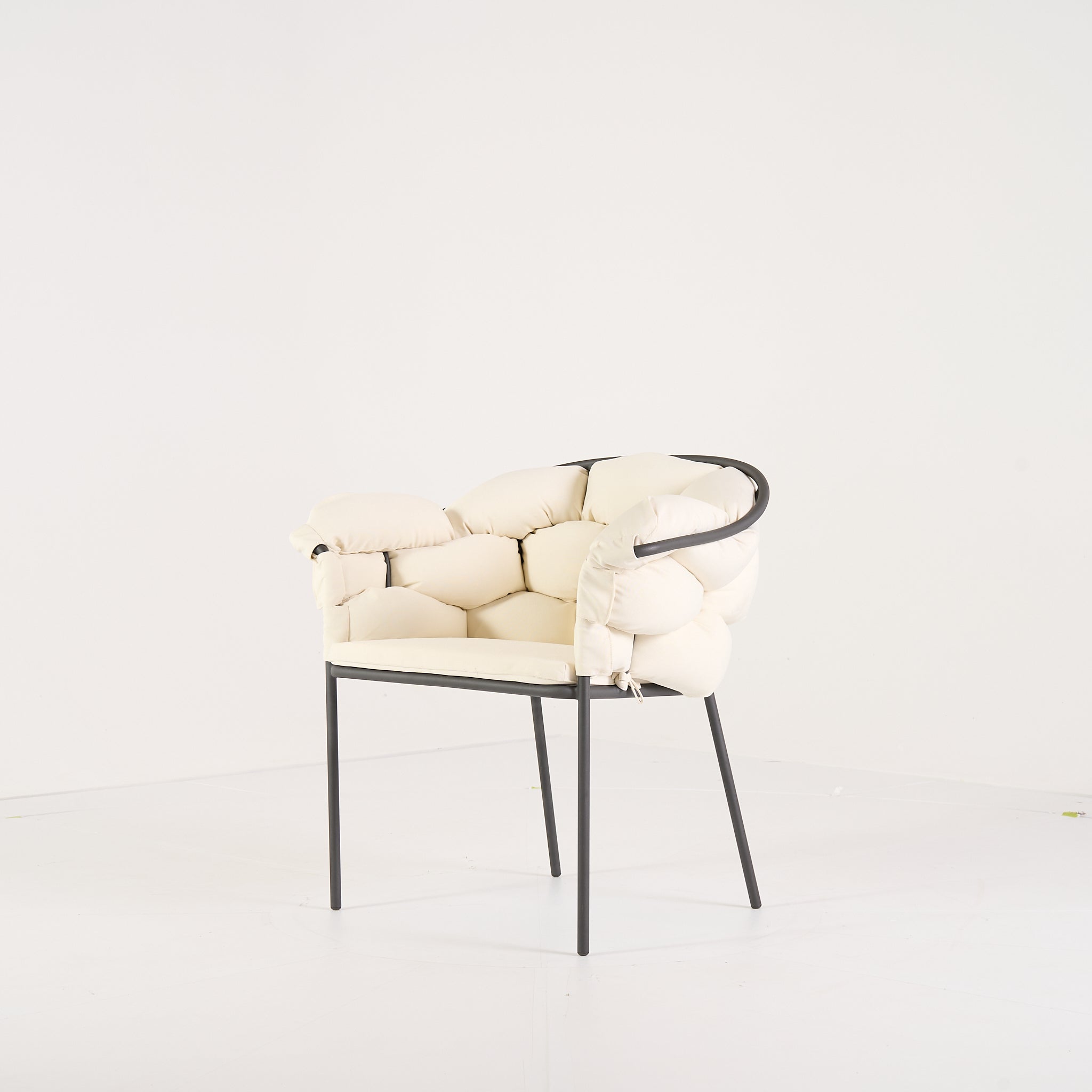 Serpentine Chair with Arms by Ligne Roset in Outdoor, Ecru Fabric | Gently Used – Good | Shop Now | MO-LIR-10262095-1167-Hero Image-7