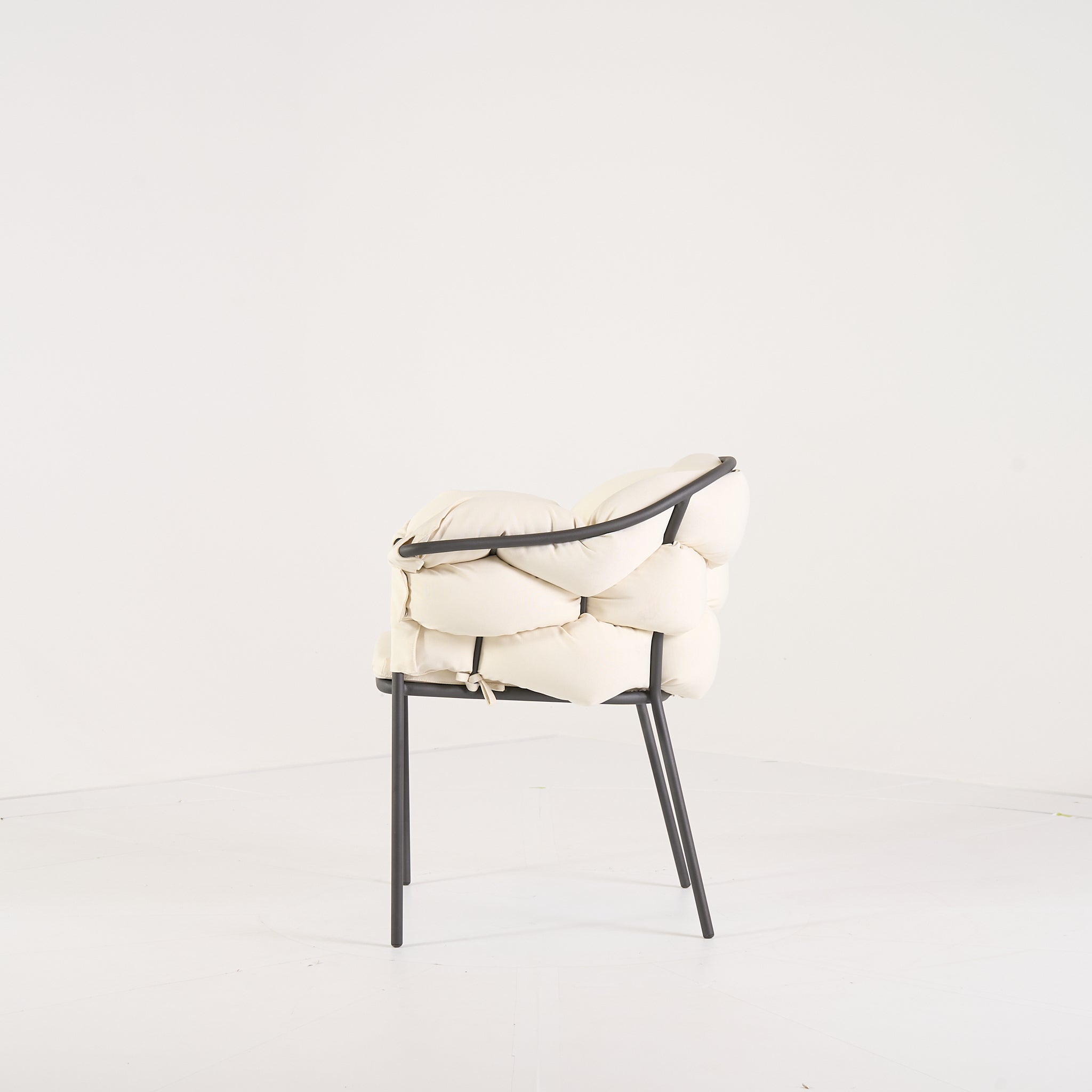 Serpentine Chair with Arms by Ligne Roset in Outdoor, Ecru Fabric | Gently Used – Good | Shop Now | MO-LIR-10262095-1167-Hero Image-6