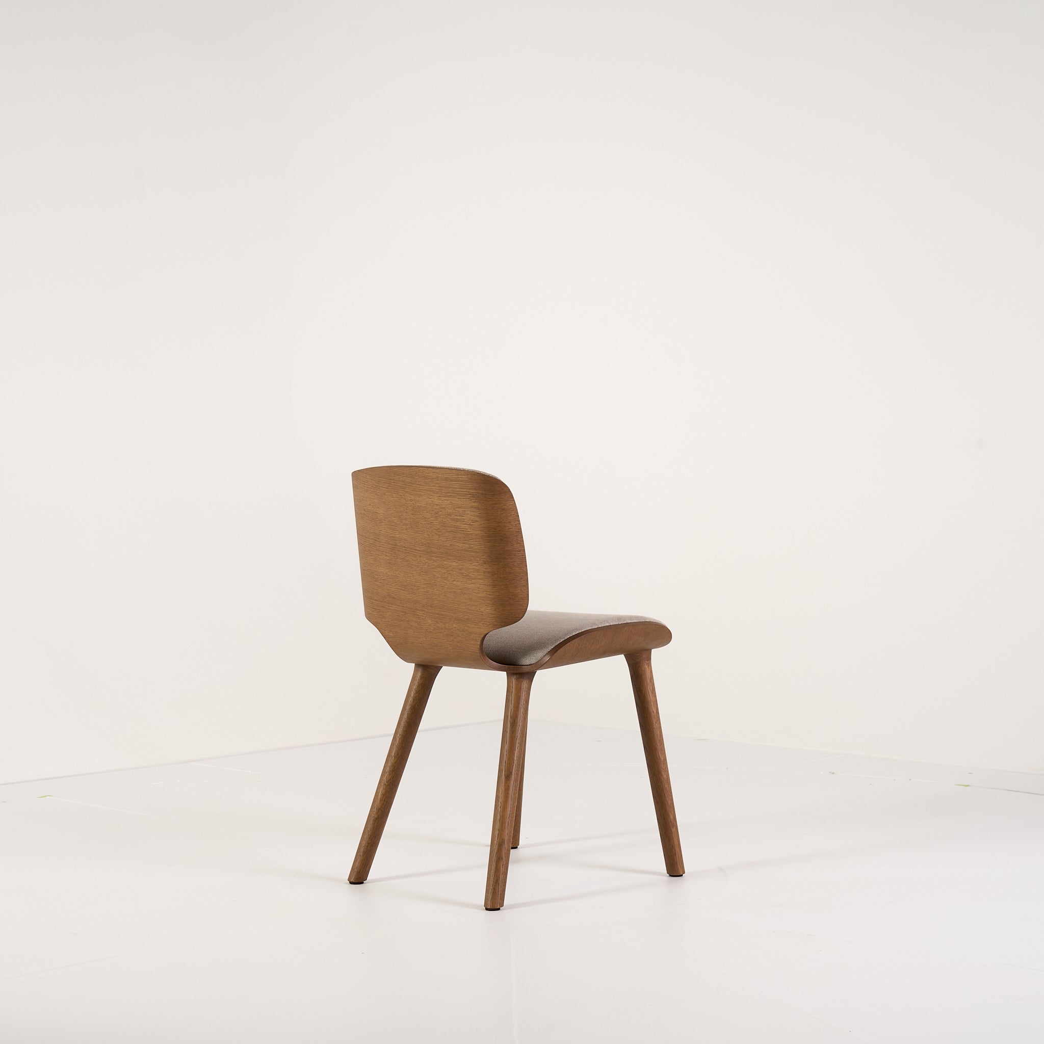 Nut Dining Chair by Moooi in Justo / Muse / Cinnamon | Open Box – Excellent | Shop Now | MO-MOO-8718282746166-151-Hero Image-2