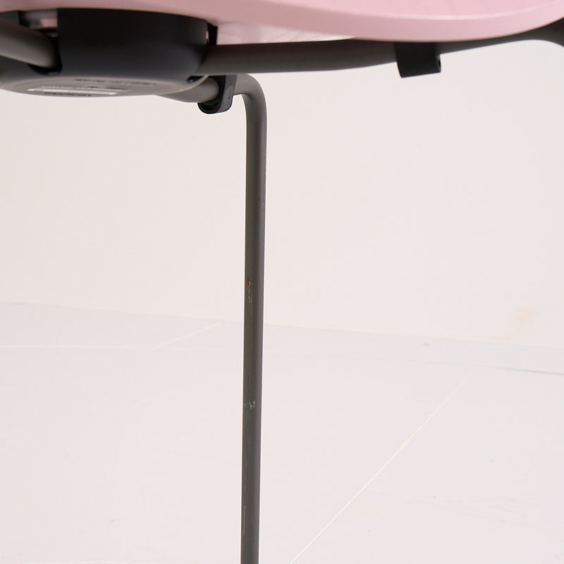 Series 7 Chair-Detail Image-2