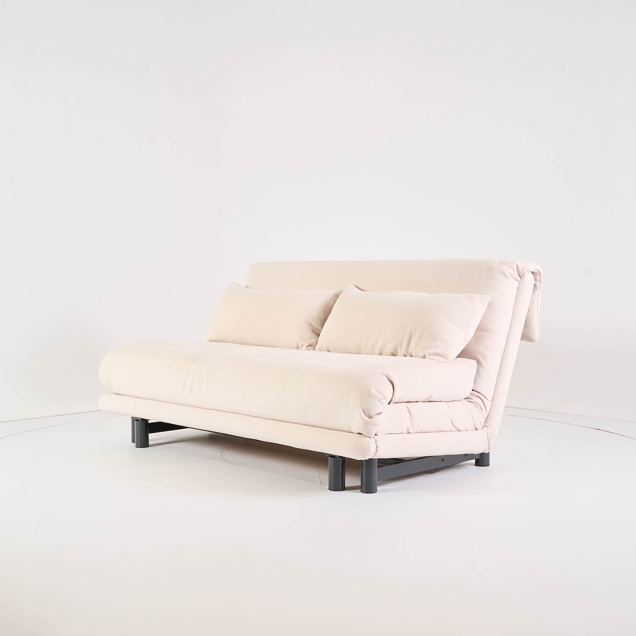 Multy Sofa by Ligne Roset in Multy Amalfi Ecru | Well Loved – Fair | Shop Now | MO-LIR-17370067-1226-Hero Image-4