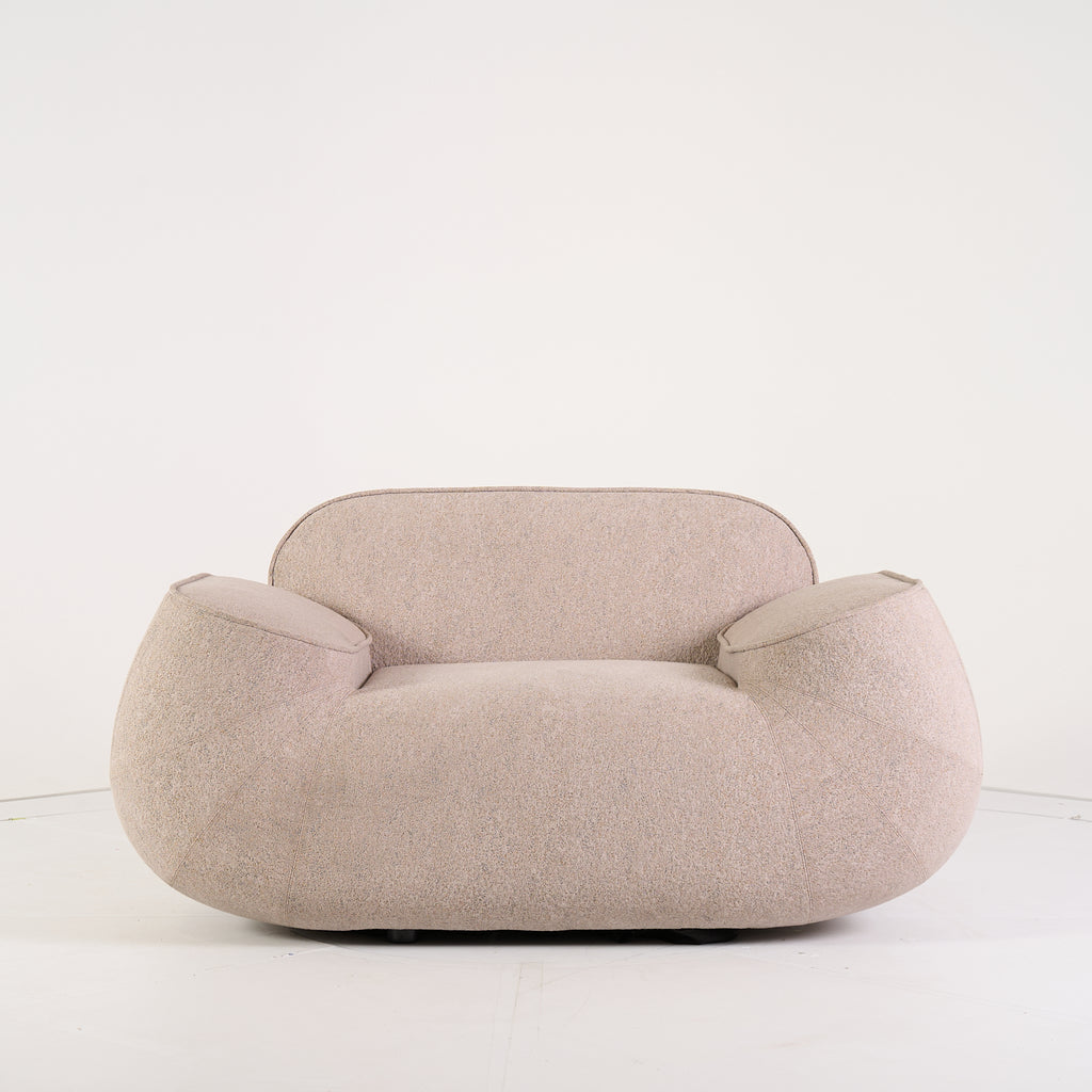 Big George Armchair by Moooi in Arda 211 | Floor Sample – Very Good | Shop Now | MO-MOO-8718282780900-1425-Hero Image-1