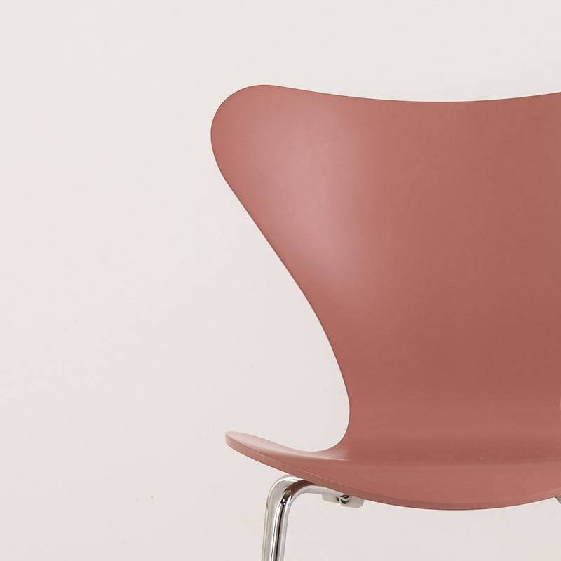 Series 7 Chair-Detail Image-2