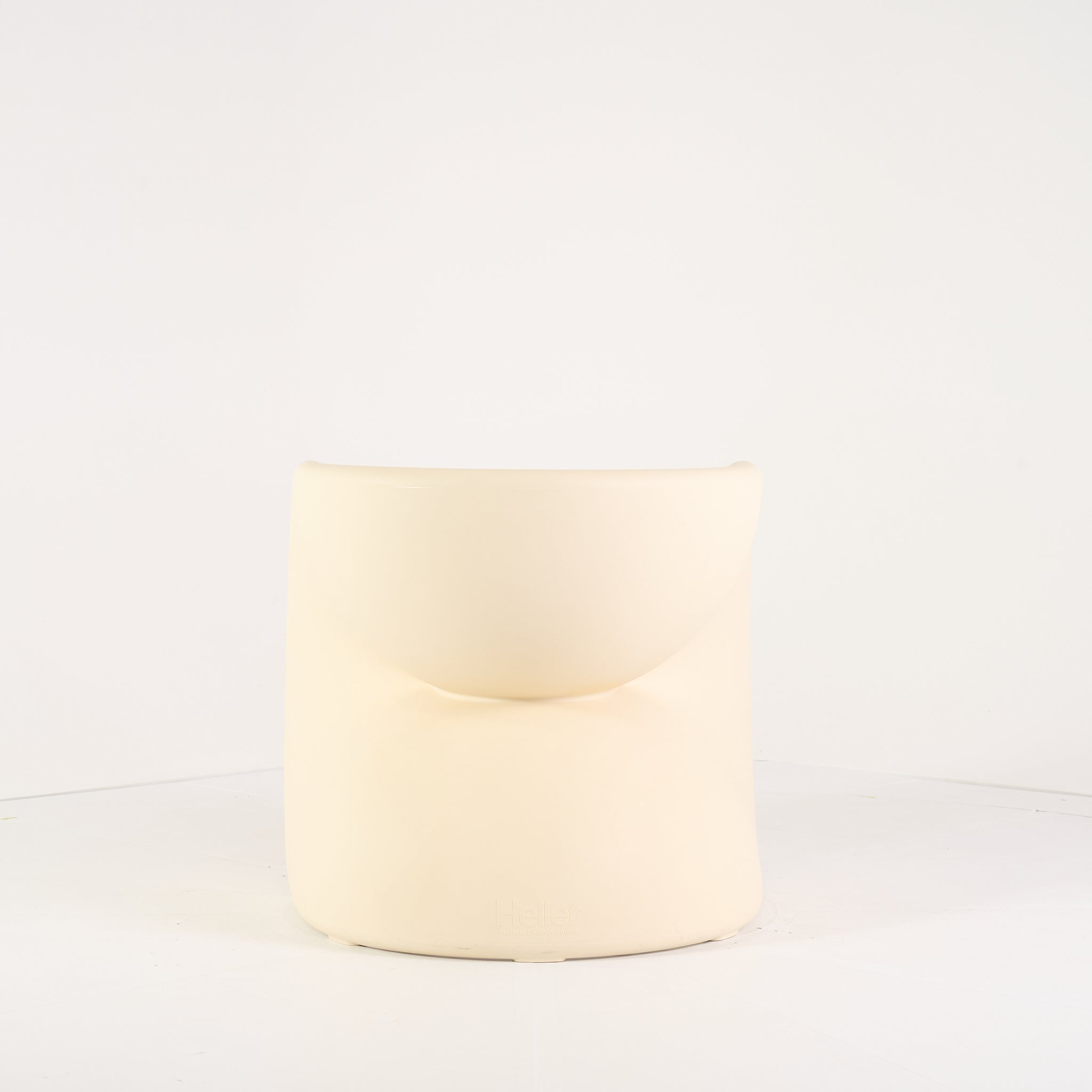 Fortune Chair by Heller in Oatmeal | Gently Used – Good | Shop Now | MO-HLR-2402_01-1382-Hero Image-6