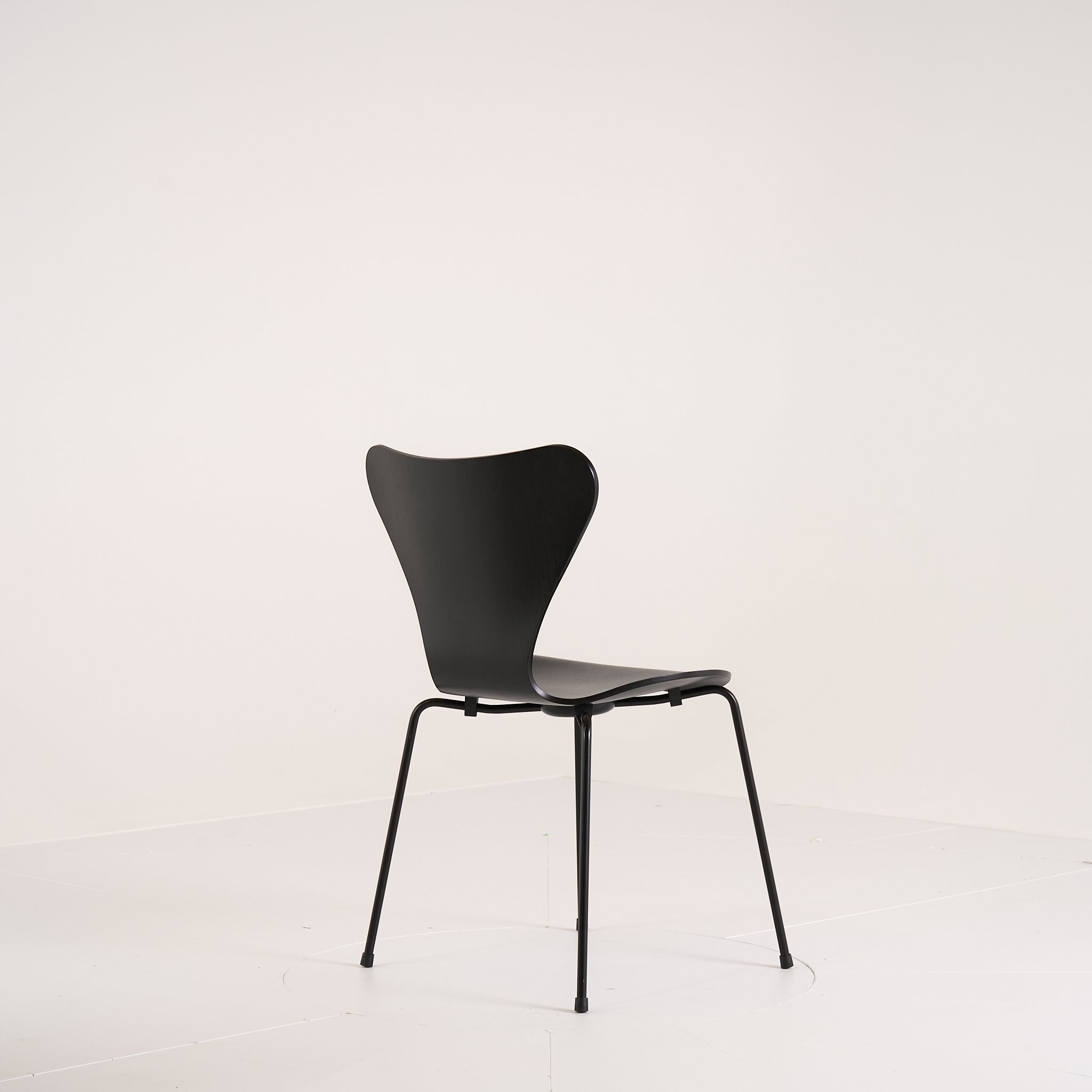 Series 7 Chair by Fritz Hansen in Black Ash / Black | Well Loved – Fair | Shop Now | MO-FHA-3107-59-Hero Image-2