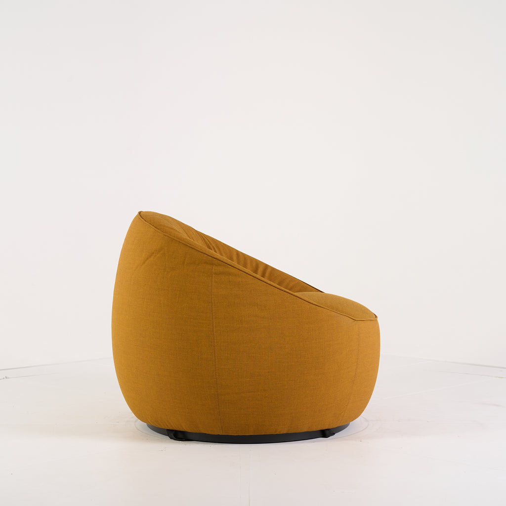 Hana Armchair  by Moooi in Remix 3, 422 | Floor Sample – Very Good | Shop Now | MO-MOO-8718282755298-1443-Hero Image-1