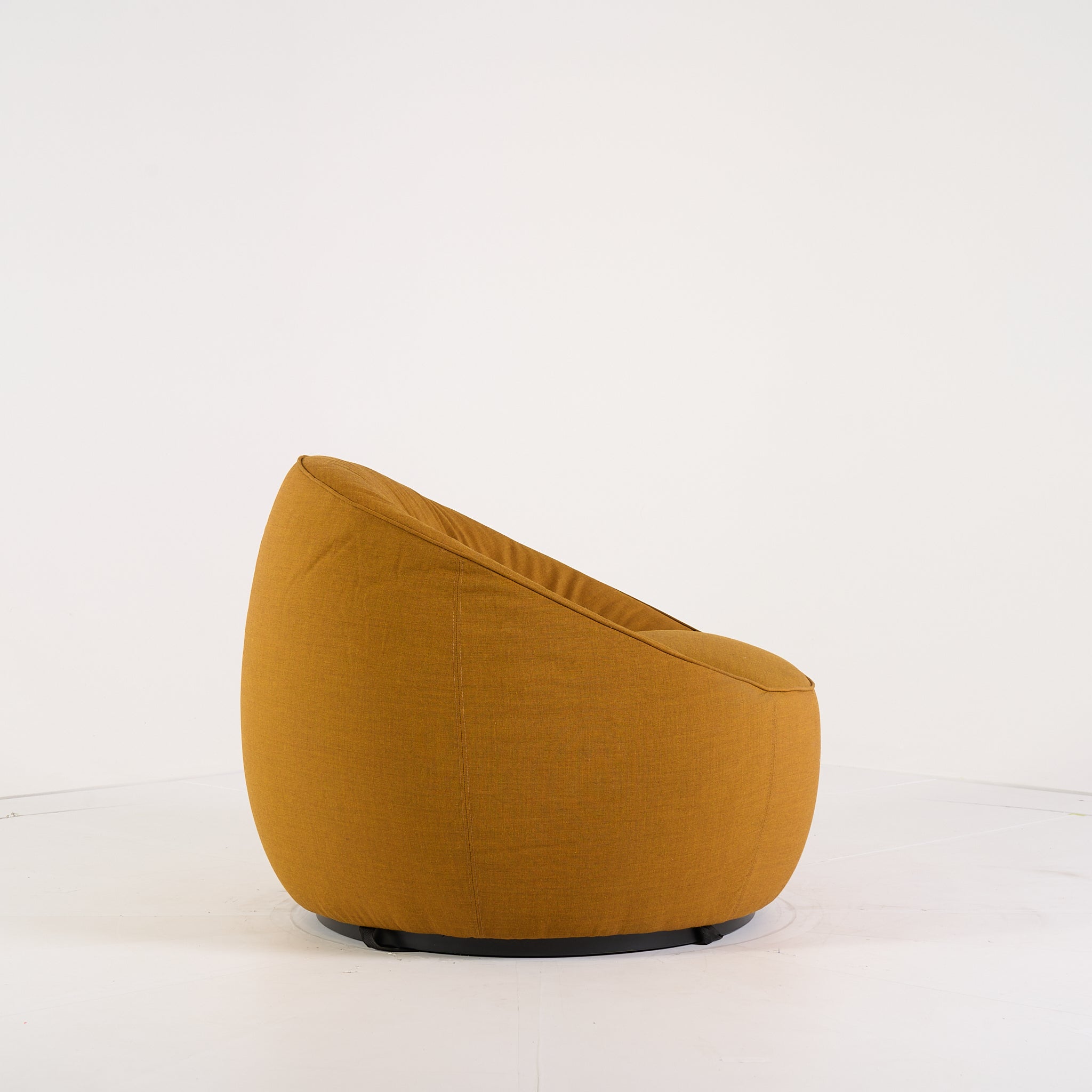 Hana Armchair  by Moooi in Remix 3, 422 | Floor Sample – Very Good | Shop Now | MO-MOO-8718282755298-1443-Hero Image-1