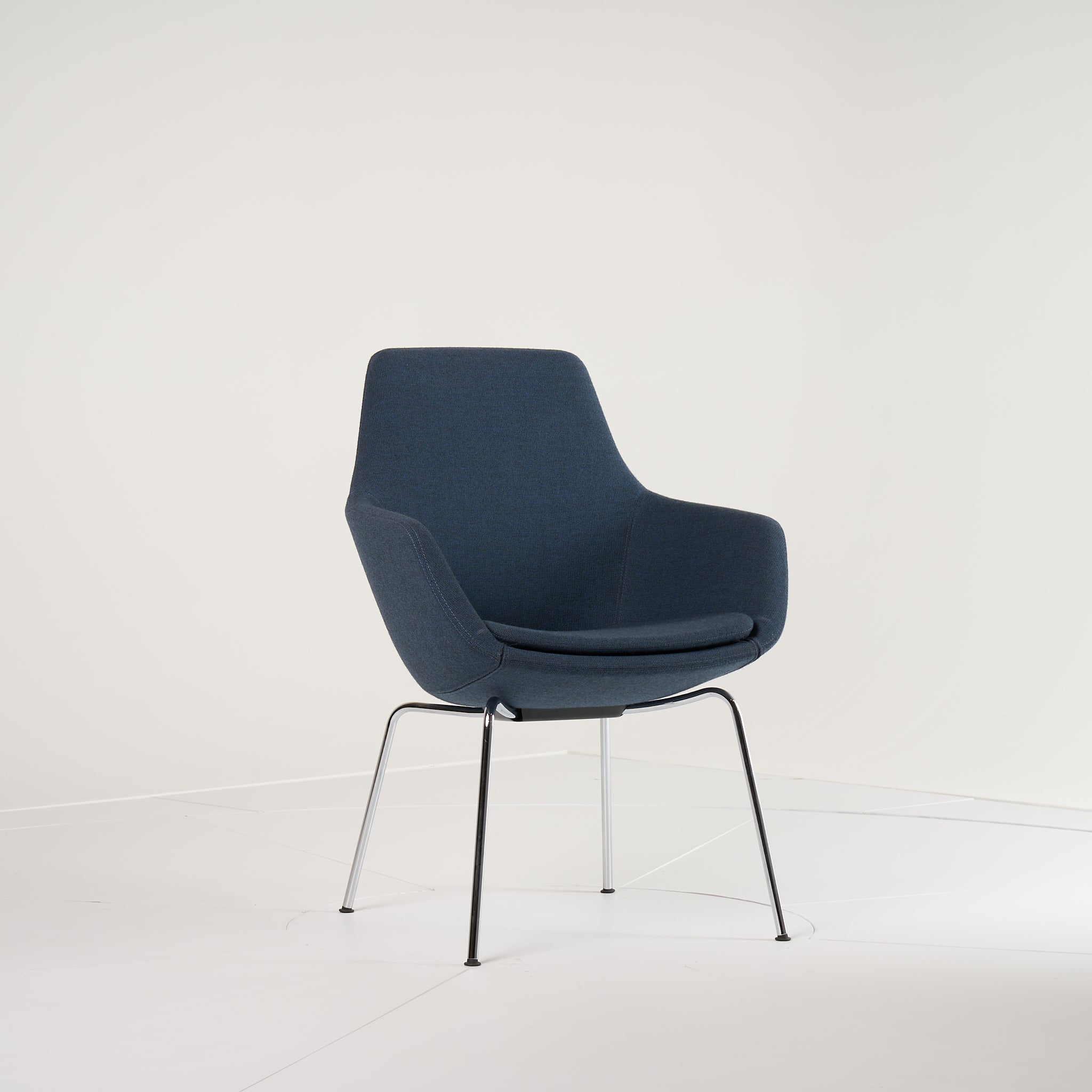 Little Giraffe by Fritz Hansen in Four Legs, Blue / Chromed Steel | Project Piece – As-Is | Shop Now | MO-FHA-3201-115-Hero Image-3