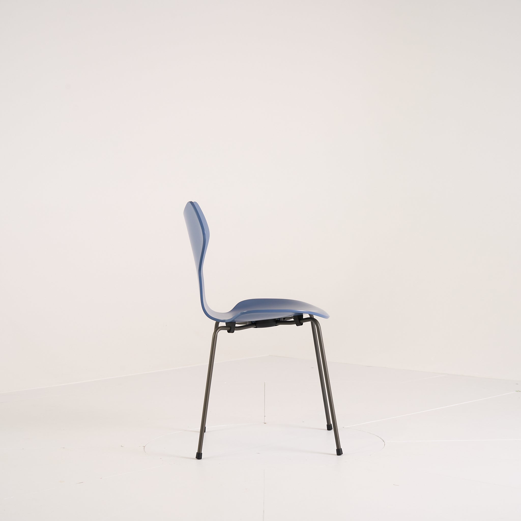 Grand Prix Chair by Fritz Hansen in Dusk Blue Lacquer / Warm Graphite | Open Box – Excellent | Shop Now | MO-FHA-3130-47-Hero Image-5