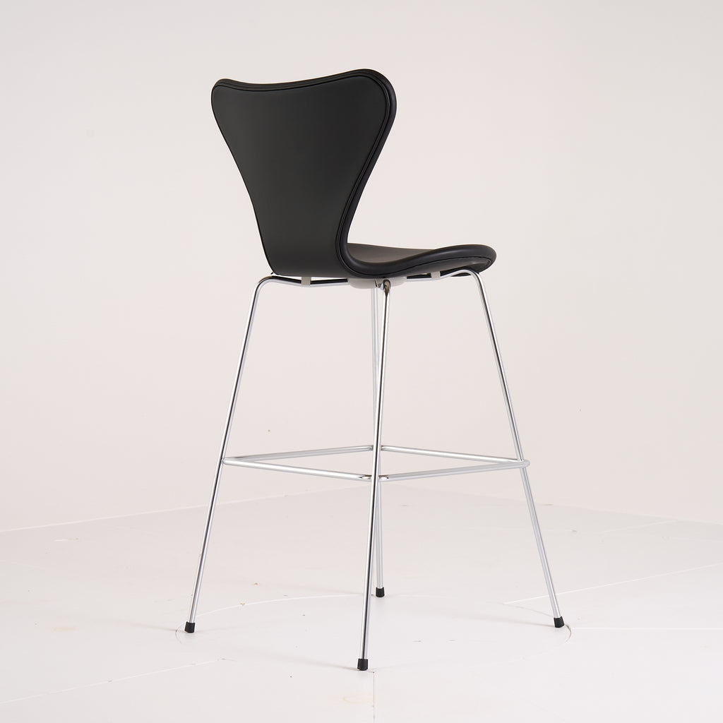 Series 7 Bar Stool by Fritz Hansen in Essential Leather Black / Chrome | Floor Sample – Very Good | Shop Now | MO-FHA-3197-52-Hero Image-5