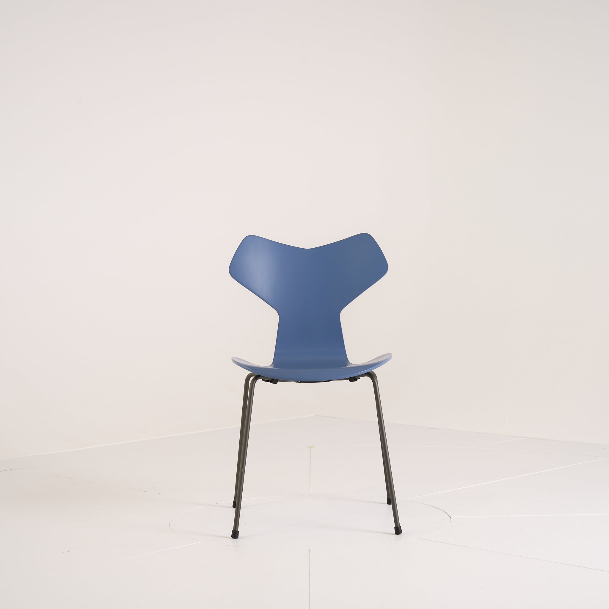 Grand Prix Chair by Fritz Hansen in Dusk Blue Lacquer / Warm Graphite | Open Box – Excellent | Shop Now | MO-FHA-3130-47-Hero Image-4