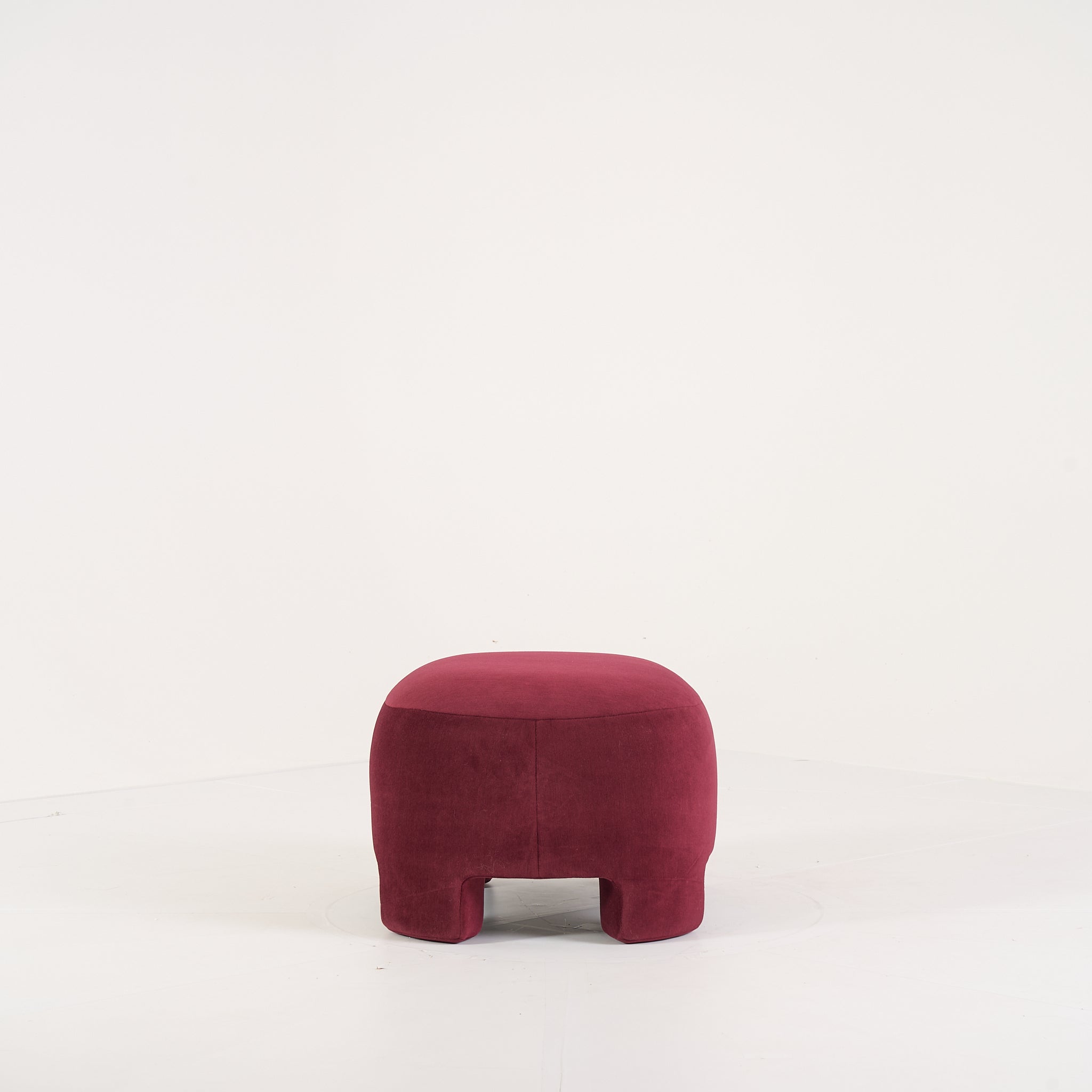 Taru Ottoman by Ligne Roset in Gentle Bordeaux | Floor Sample – Very Good | Shop Now | MO-LIR-14300300-1216-Hero Image-3
