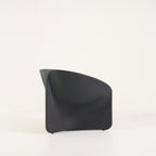 Bluff Chair by Heller in Black | Floor Sample – Very Good | Shop Now | MO-HLR-2302_06-1383-Hero Image-2
