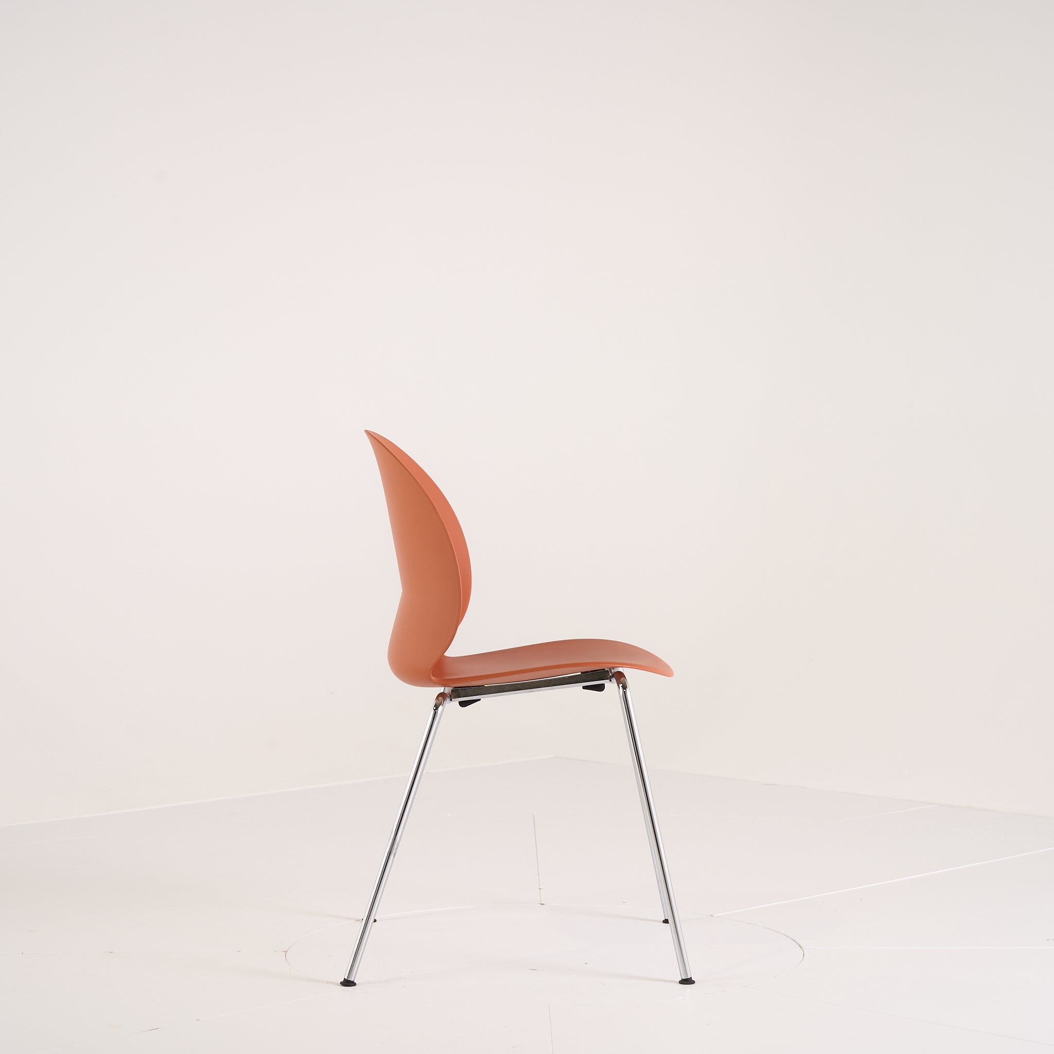 Recycle Chair by Fritz Hansen in Dark Orange / Chrome | Gently Used – Good | Shop Now | MO-FHA-N02_10_Chair-92-Hero Image-11