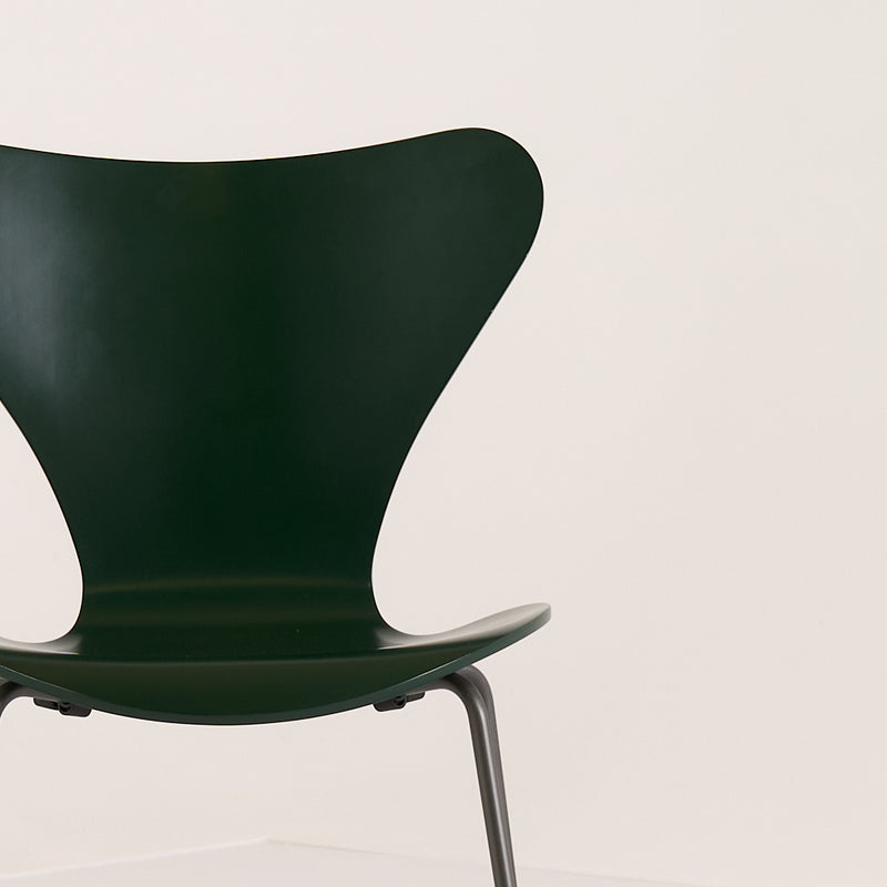 Series 7 Chair-Detail Image-4