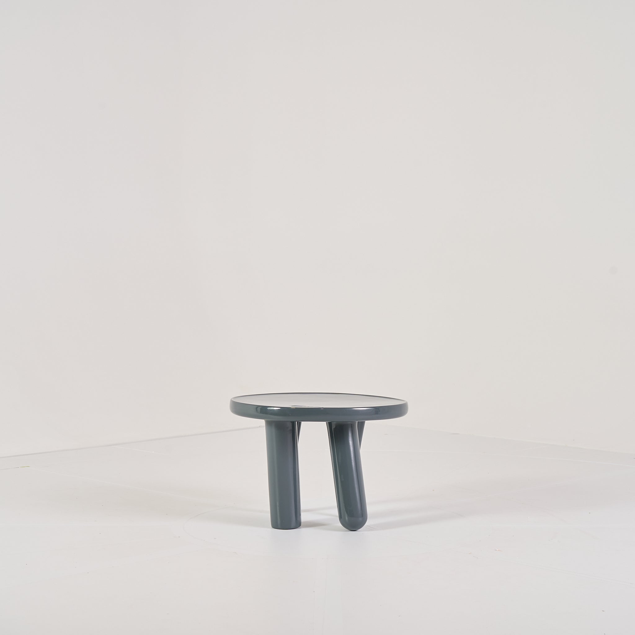 Elements 002 by Moooi in RAL 7011 Iron Grey | Gently Used – Good | Shop Now | MO-MOO-8718282338491-132-Hero Image-7