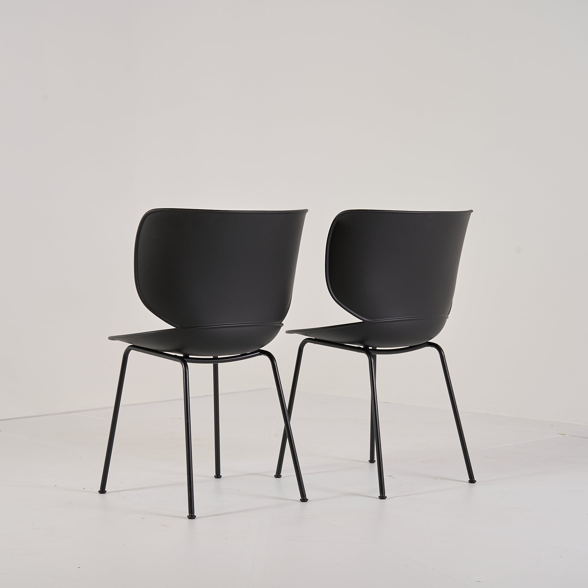 Hana Chairs Unupholstered Set of 2 by Moooi in Black / Non-Stacking | Floor Sample – Very Good | Shop Now | MO-MOO-8718282380278-1249-Hero Image-1