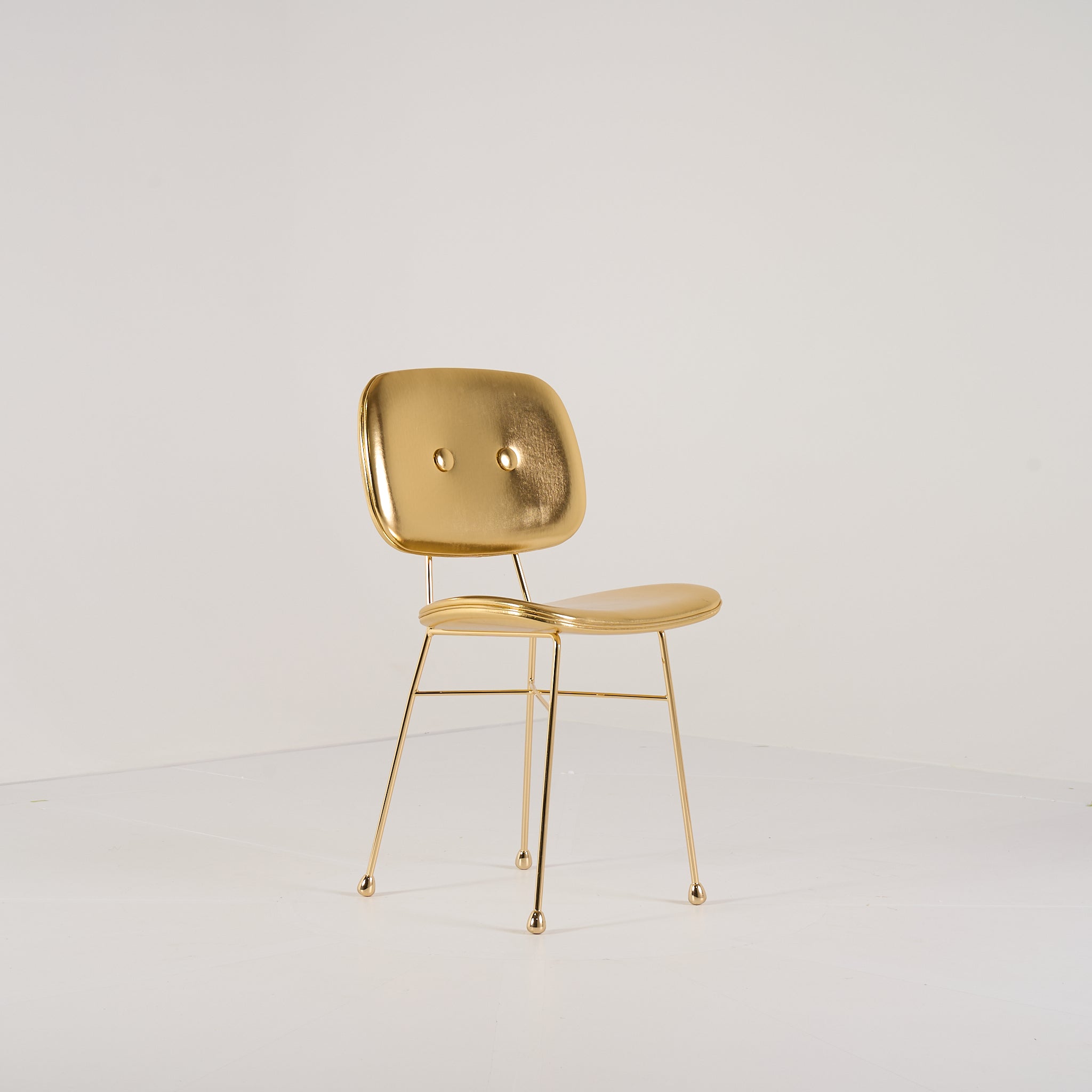 The Golden Chair by Moooi in The Golden Chair | Well Loved – Fair | Shop Now | MO-MOO-8718282340142-146-Hero Image-5