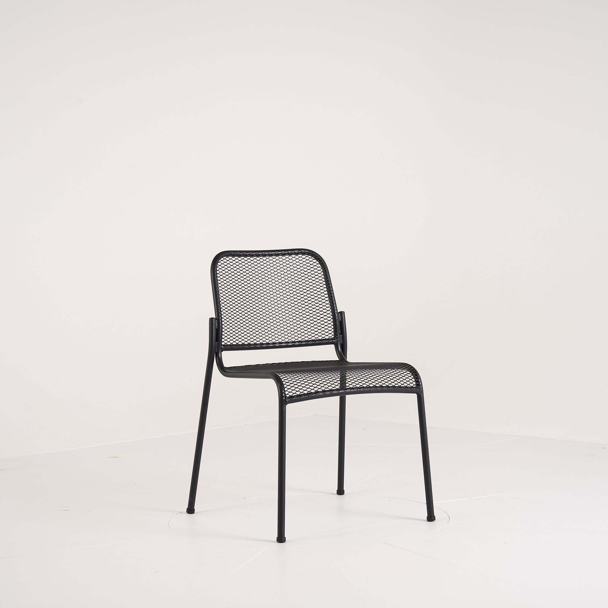 Mira Chair by Fritz Hansen in Steel / Anthracite | Open Box – Excellent | Shop Now | MO-FHA-1395003-97-Hero Image-3