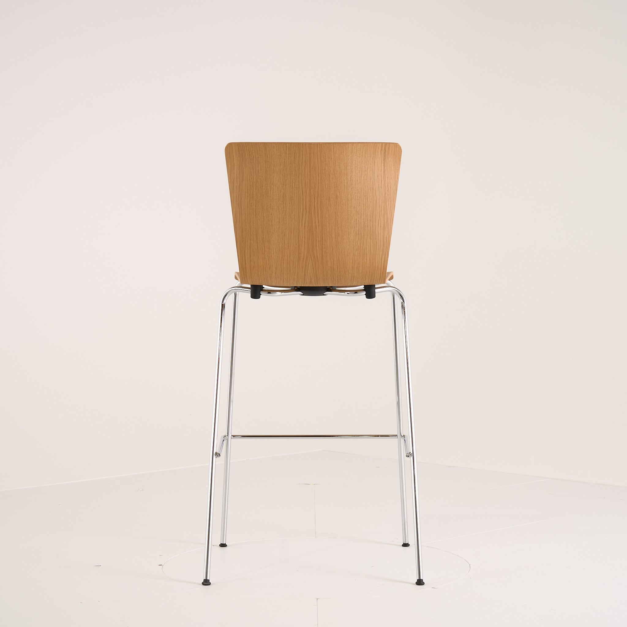 Vico Duo Barstool by Fritz Hansen in Oak / Chrome | Floor Sample – Very Good | Shop Now | MO-FHA-VM118-81-Hero Image-7