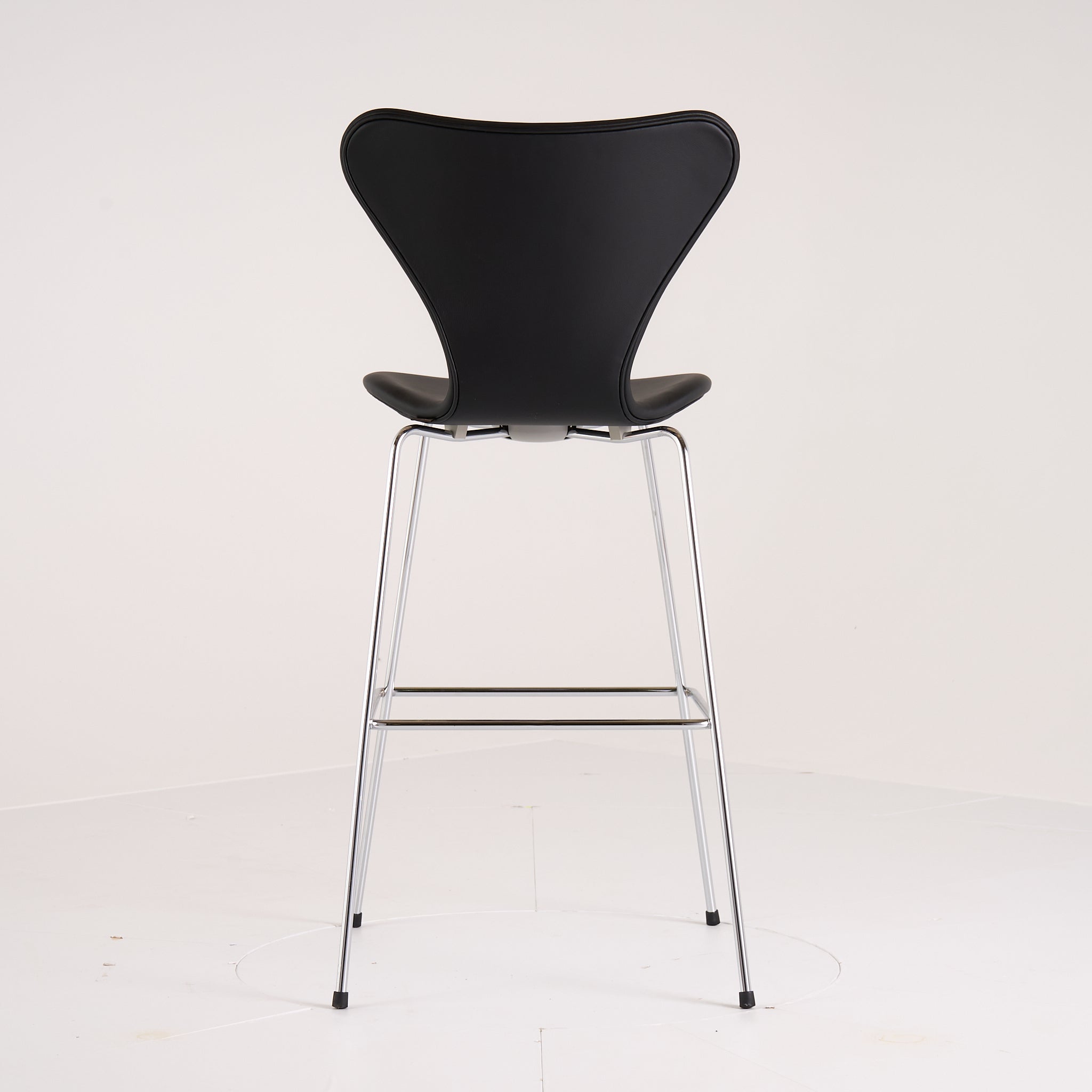 Series 7 Bar Stool by Fritz Hansen in Essential Leather Black / Chrome | Floor Sample – Very Good | Shop Now | MO-FHA-3197-52-Hero Image-3