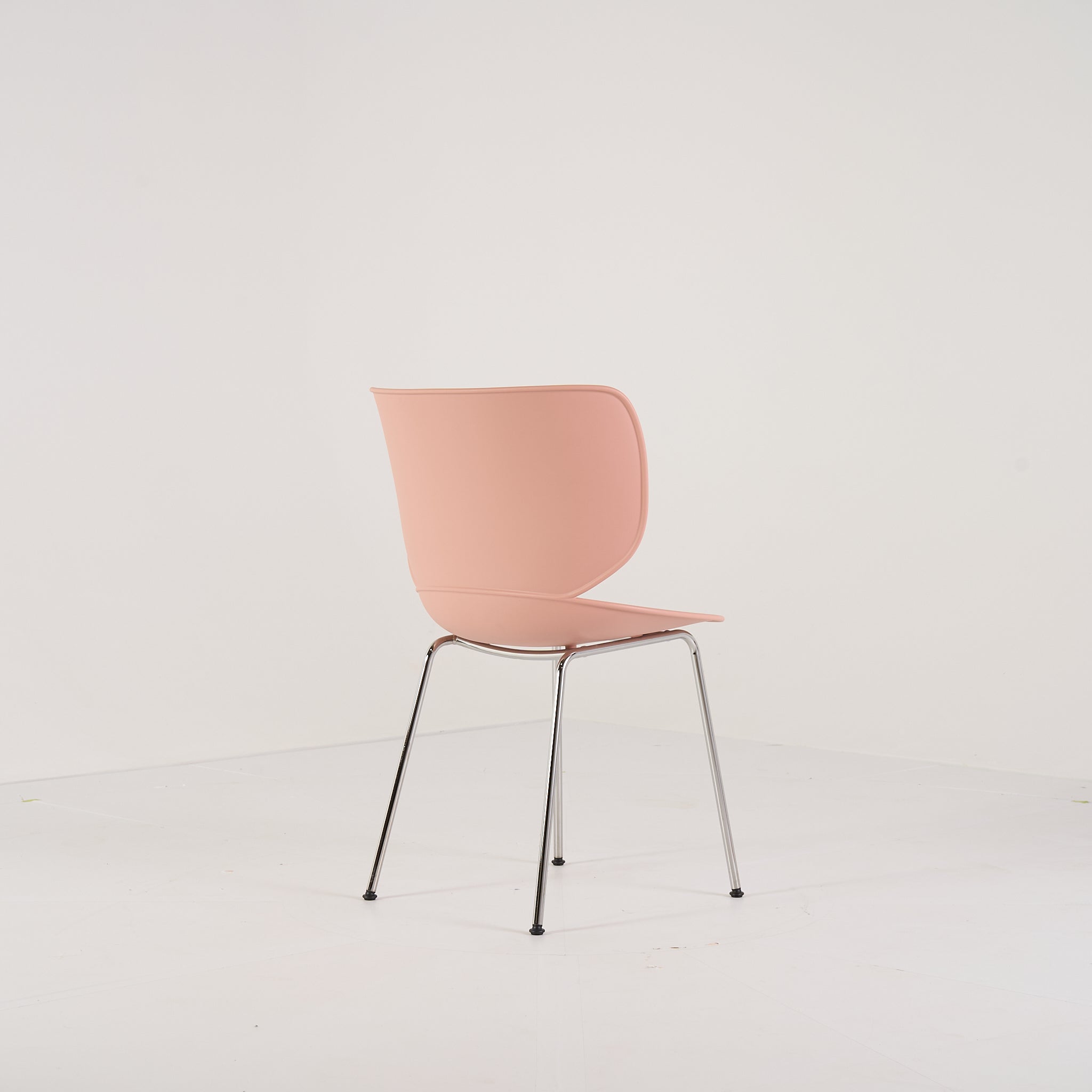 Hana Chair Unupholstered by Moooi in Dusty Pink/Chrome Non-Stacking | Gently Used – Good | Shop Now | MO-MOO-8718282380360-1250-Hero Image-5