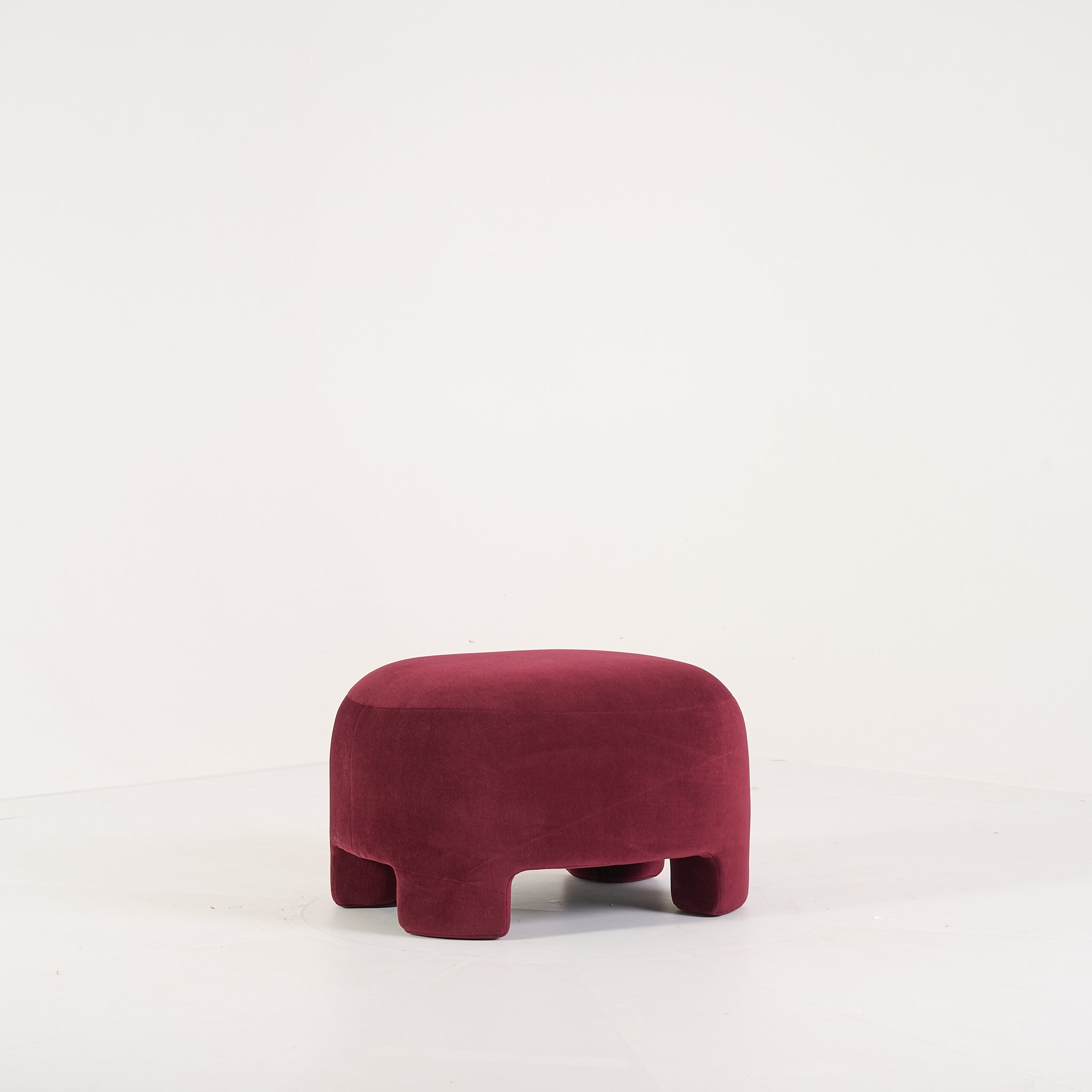 Taru Ottoman by Ligne Roset in Gentle Bordeaux | Floor Sample – Very Good | Shop Now | MO-LIR-14300300-1216-Hero Image-2