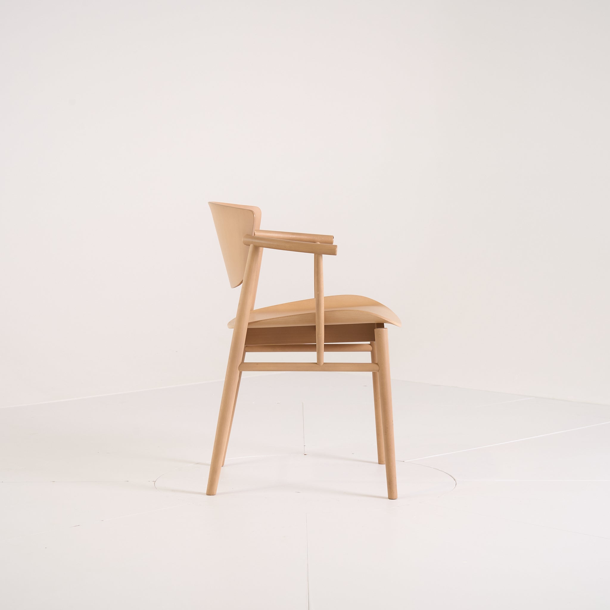 N01 Chair by Fritz Hansen in Natural Beech / Natural Beech | Gently Used – Good | Shop Now | MO-FHA-N01-78-Hero Image-6