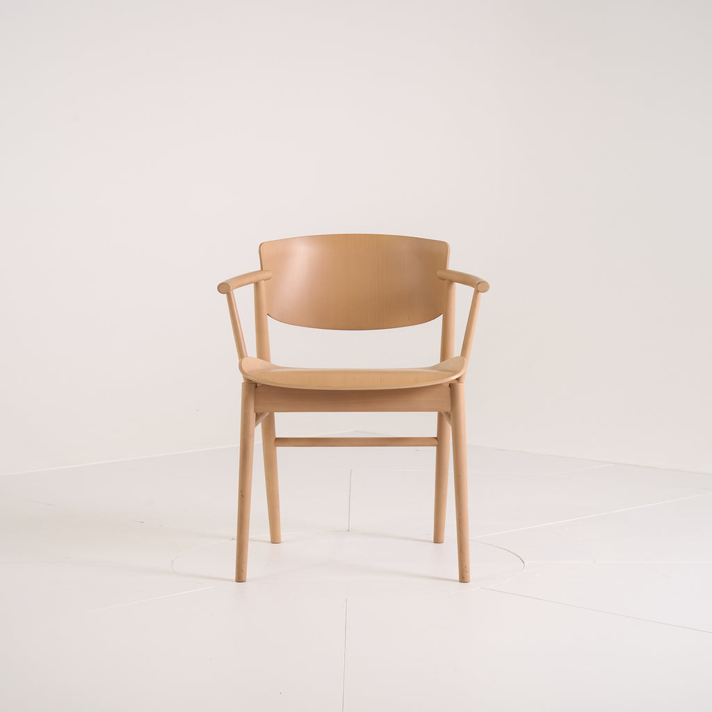 N01 Chair by Fritz Hansen in Natural Beech / Natural Beech | Gently Used – Good | Shop Now | MO-FHA-N01-78-Hero Image-2