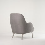 Fri Chair by Fritz Hansen in Light Grey / Brushed Aluminum | Open Box – Excellent | Shop Now | MO-FHA-JH4-44-Hero Image-7