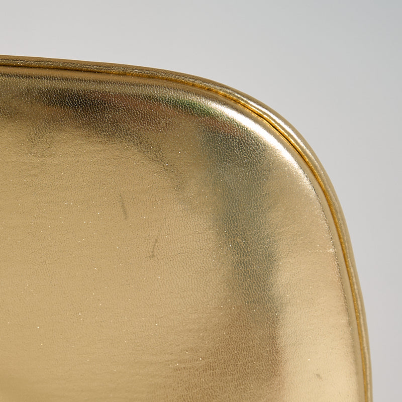 The Golden Chair-Detail Image-5