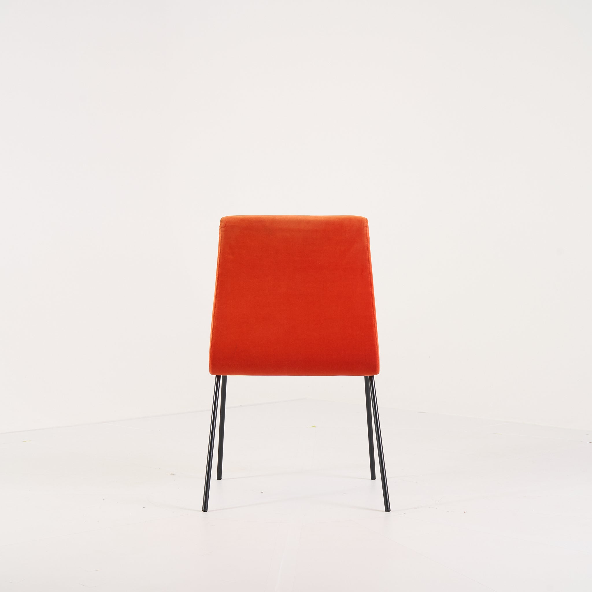 Tv Dining chair by Ligne Roset in Harald Laterite | Gently Used – Good | Shop Now | MO-LIR-10262000-1412-Hero Image-2