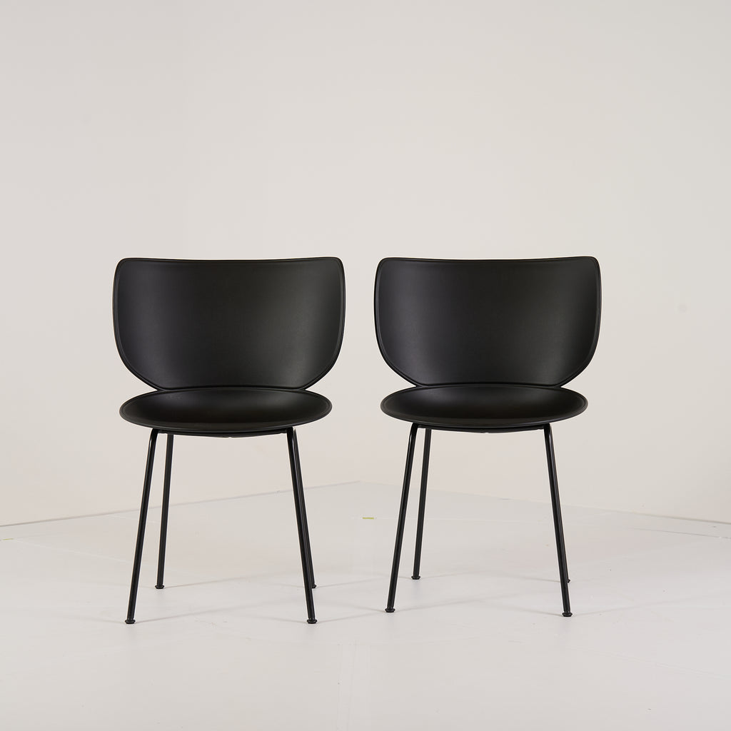 Hana Chairs Unupholstered Set of 2 by Moooi in Black/Black Non-Stacking | Gently Used – Good | Shop Now | MO-MOO-8718282380278-139-Hero Image-5
